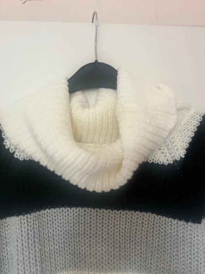 Robe pull blanche noire grise - photo numéro 2