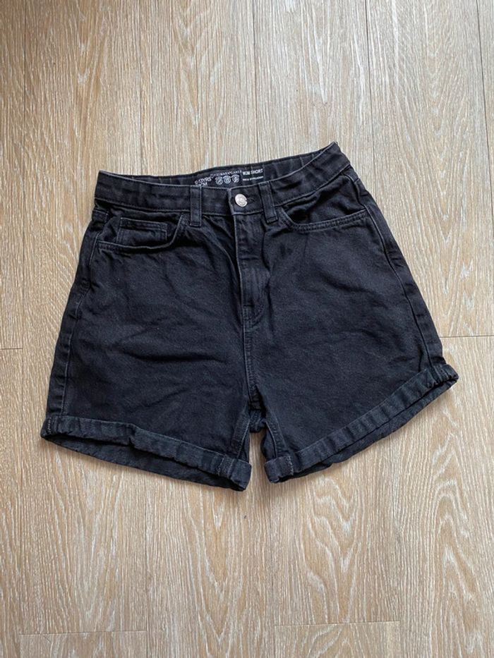 Short en jean noir