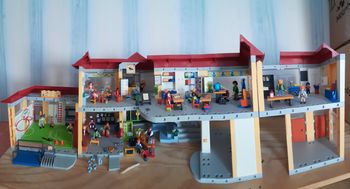 GROS LOT : ÉCOLE Réf.4324 - GYMNASE Réf.4323 - BOUTIQUE Réf.4327 - MUSIQUE Réf.4329 "PLAYMOBIL" - n°