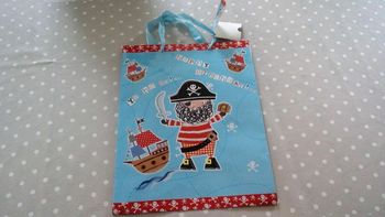 Sac cadeau  pirates  en  papier
