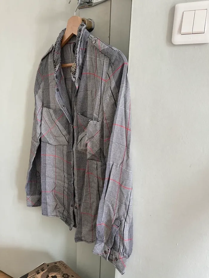 Chemise Stradivarius neuve - photo numéro 3