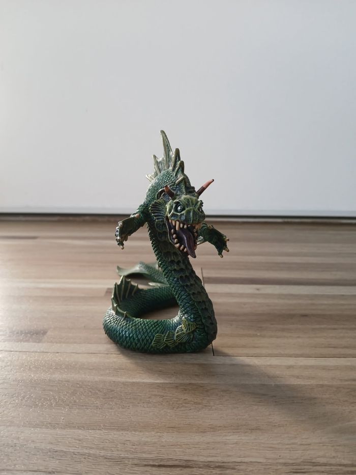 Le grand dragon des mers plastoy