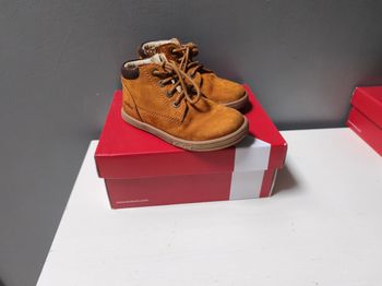 Kickers camel taille 25 