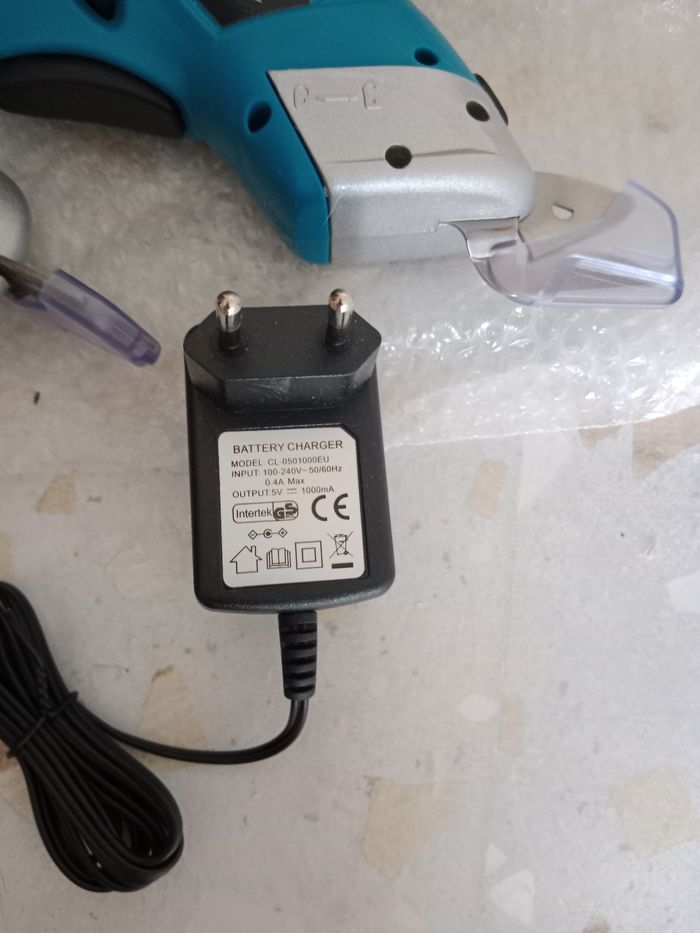 Vends ciseaux électrique - photo numéro 5