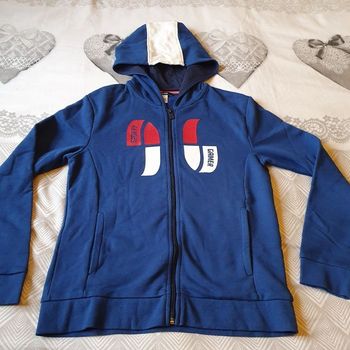 Veste à capuche okaidi de taille 14ans