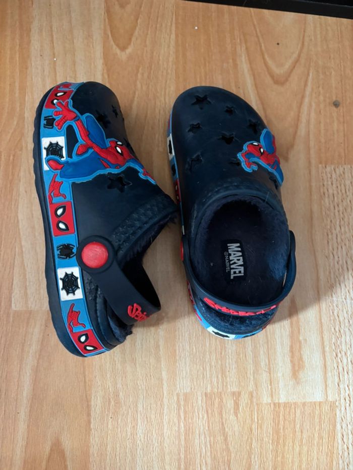 Crocs Spider-Man Taille 27 – Sabots Marvel Enfant Stylés & Confortables - photo numéro 2