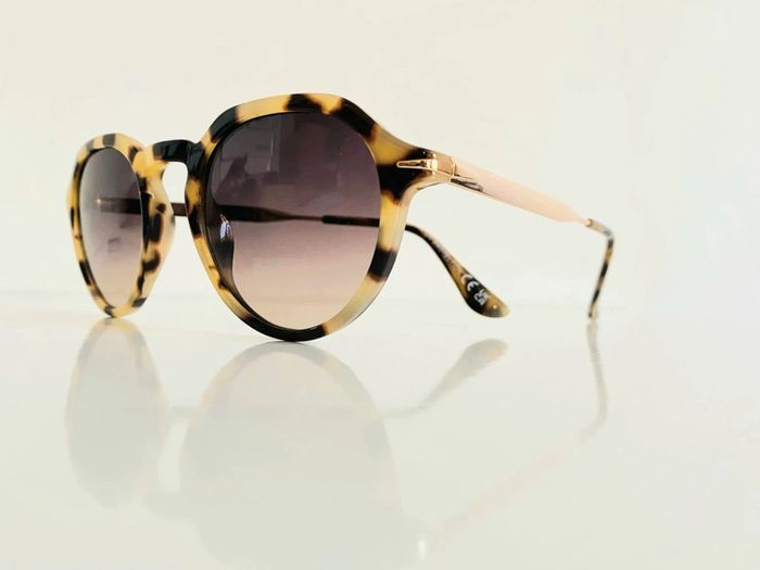 Lunette de soleil mixte léopard et dorée uvprotection catégorie 3 - photo numéro 5