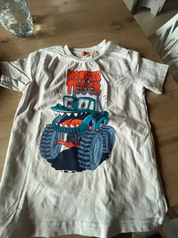 T-shirt manche courte taille 5ans