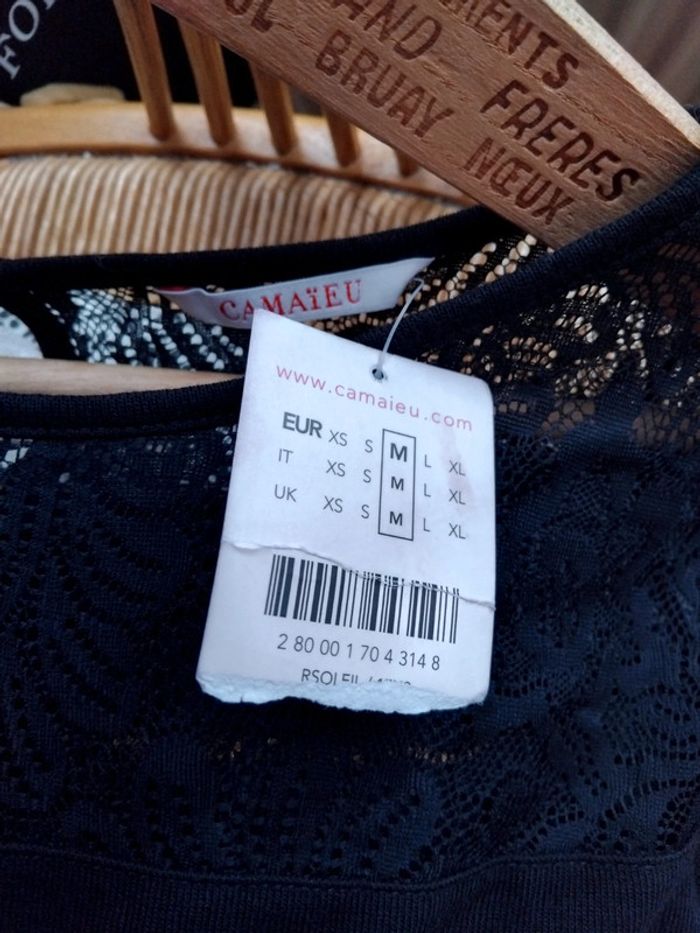 Robe droite avec dentelle - photo numéro 3