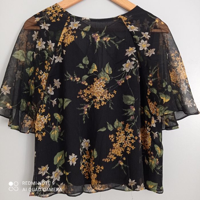 Blouse noire à fleurs t38 - photo numéro 2