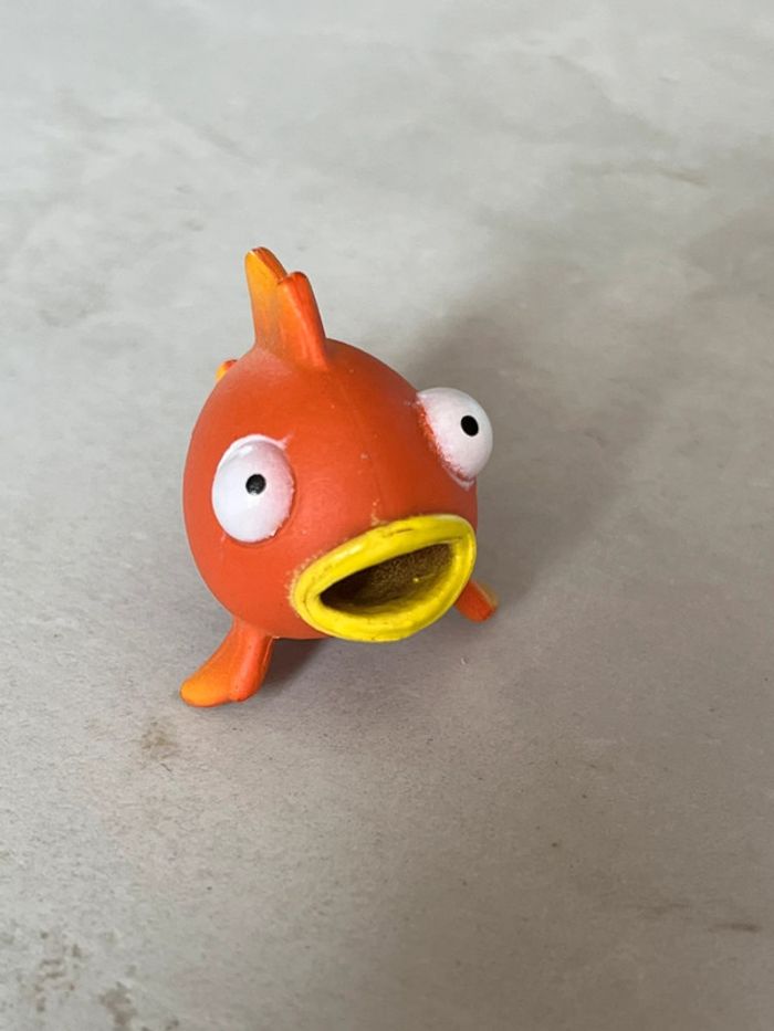 Figurine poisson fortnite floppers - photo numéro 2