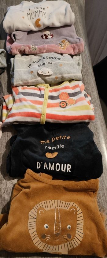 Lot de 10 pyjamas 1 mois