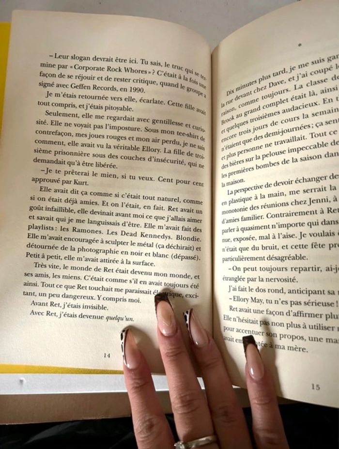 Roman Toxic Girls - Tome 1 - Kit Frick - photo numéro 3