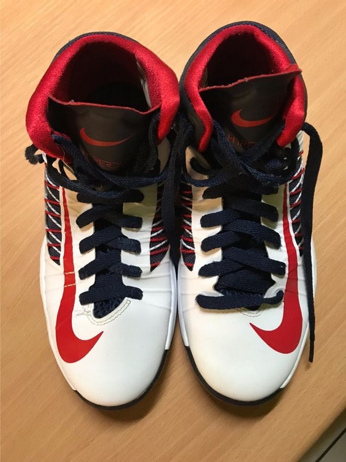 Basket blanc bleu rouge - photo numéro 2