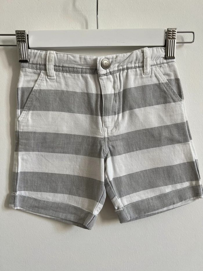 Short léger en coton rayures blanches et grises - 4 Ans - photo numéro 2