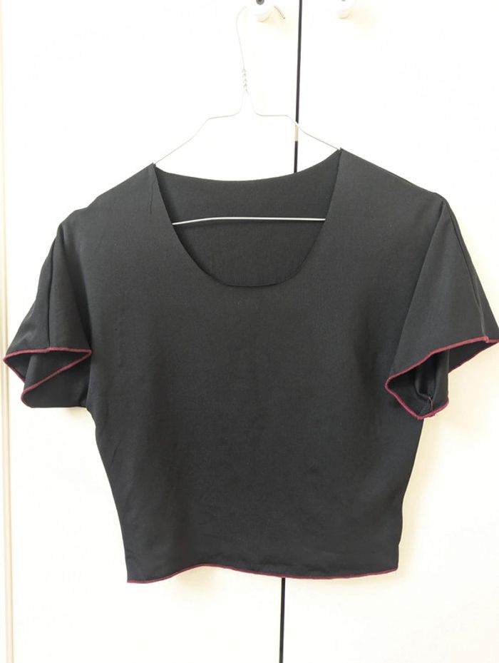 Crop top manches courtes taille M 38 neuf