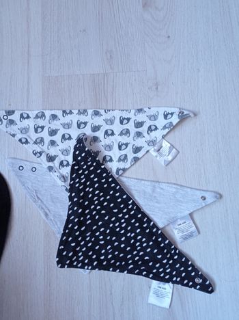 3 petits petits tour de cou