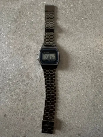 Montre argenté, bon état