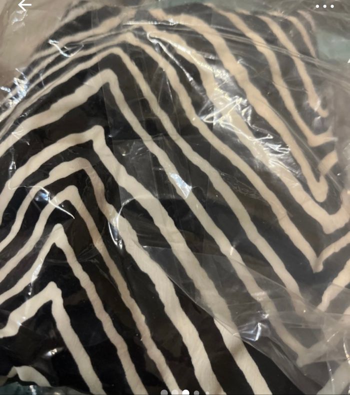 Haut Maillot de bain zébré de marque Freya  taille FR en 100H. - photo numéro 2