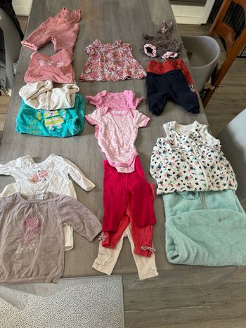 Lots vêtement fille taille 3 mois