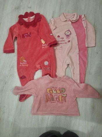 Lot pyjamas 9 mois