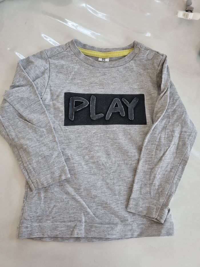 T-shirt taille 18 mois