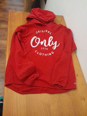 sweat à capuche only très bon état 158-164cm