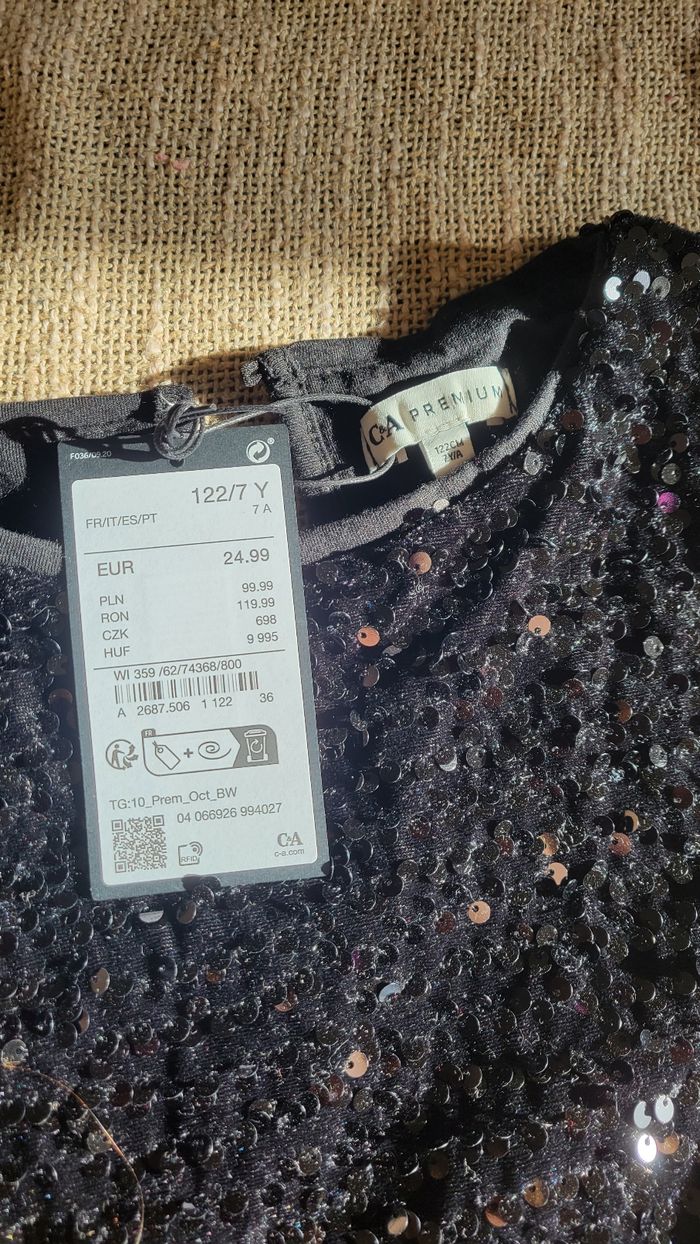 NEUF robe de fêtes 7 ans C&A - photo numéro 2