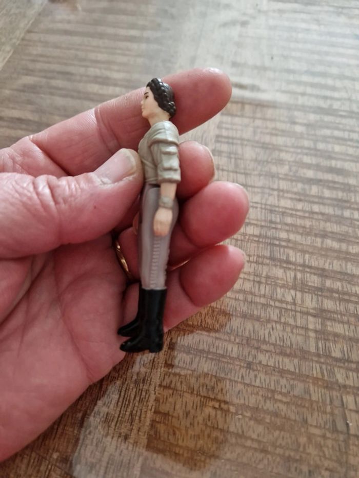 Figurine leia star Wars vintage kenner 1984 - photo numéro 2