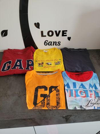 5 t-shirts taille 6ans
