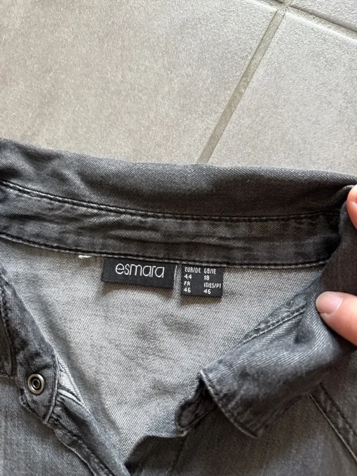 Lot 2 chemises à boutons taille 42 / 46 - photo numéro 8