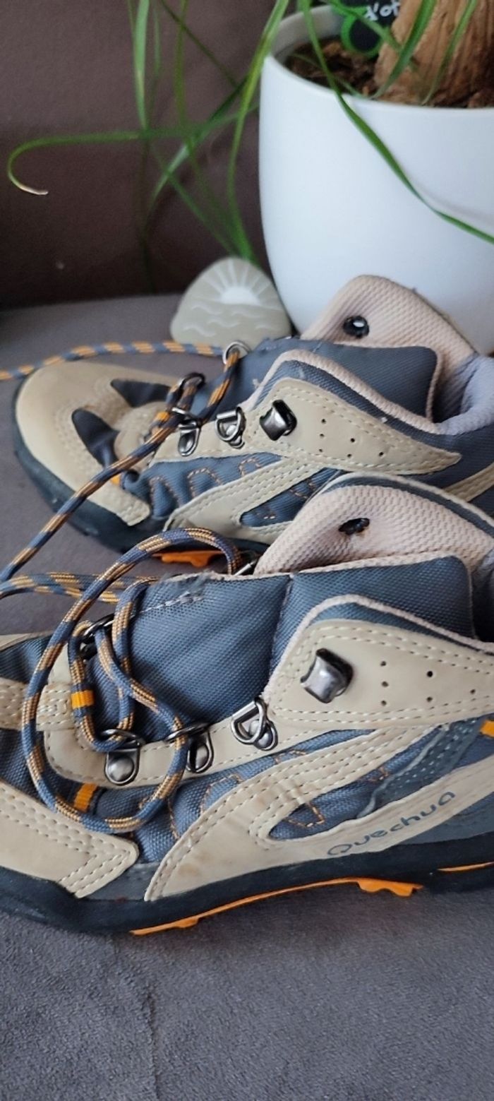 Chaussures de randonnée taille 30 Quechua - photo numéro 2