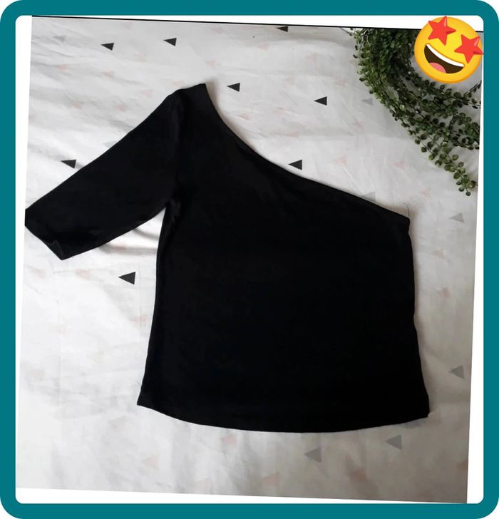 Top Bershka une manche Taille L🌿💝 - photo numéro 2