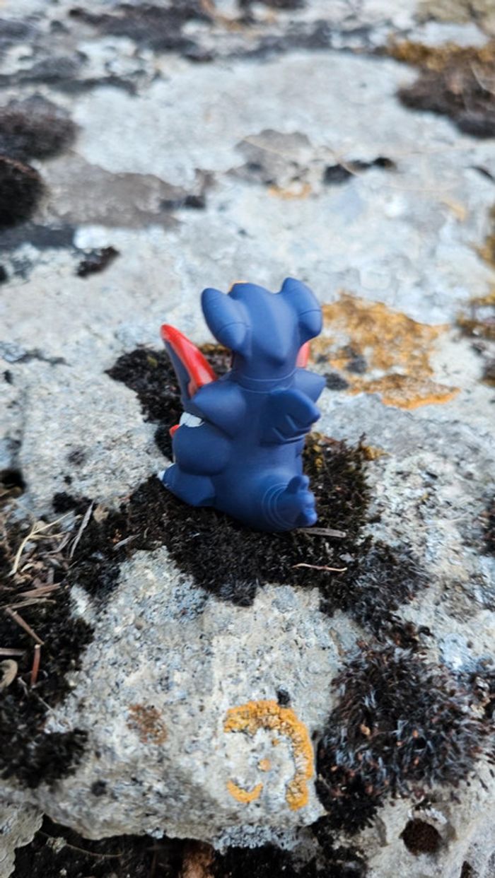 Super figurine Pokemon Nintendo finger puppet mega-carchacrok - photo numéro 4