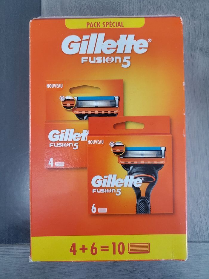 Gillette FUSION 5 , coffret 10 Recharges.