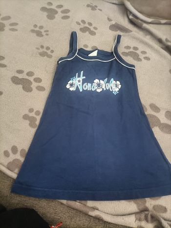 Robe d'été fille taille 4 ans en très bonne état