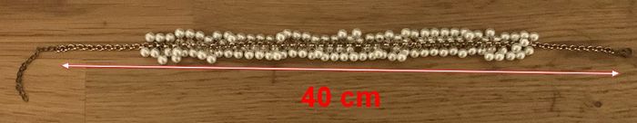 Collier orné de fausses perles - photo numéro 2