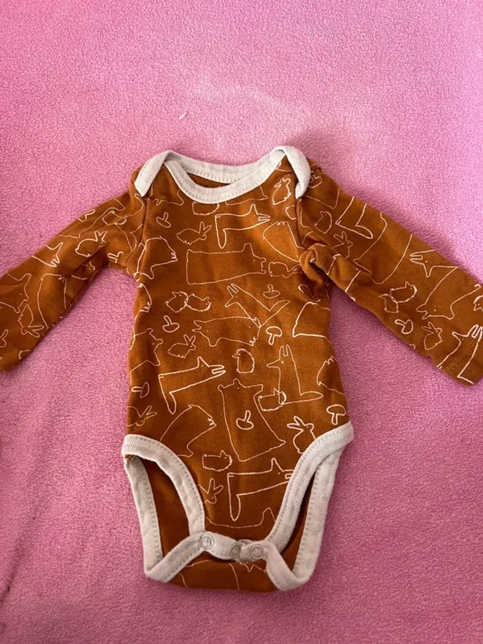 Lot de 9 bodys taille 1 mois - photo numéro 8