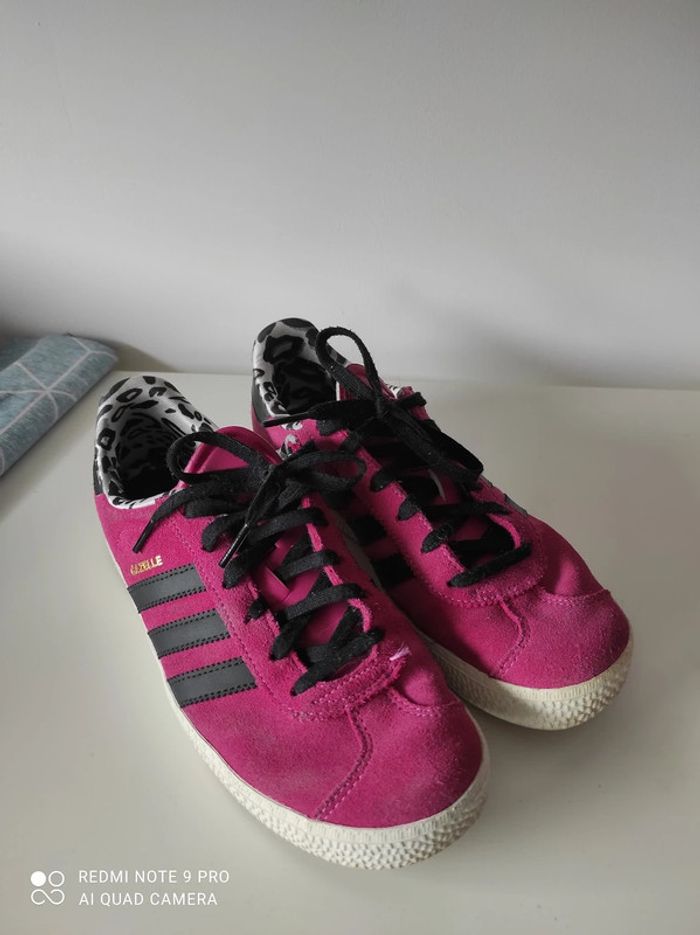 Basket adidas rose 37 1/3 peu porté