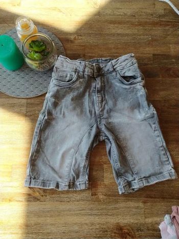 Joli Bermuda délavé/ Zeeman/7-8 ans