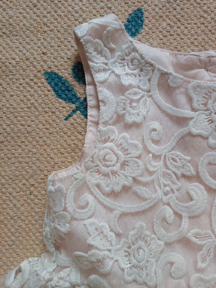Robe dentelle blanche rose pâle 3 ans - photo numéro 2
