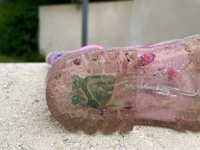 Très jolie paires de bottes de pluie taille 29 - photo numéro 3