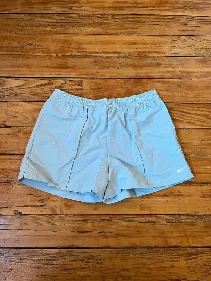 Short Nike bleu clair