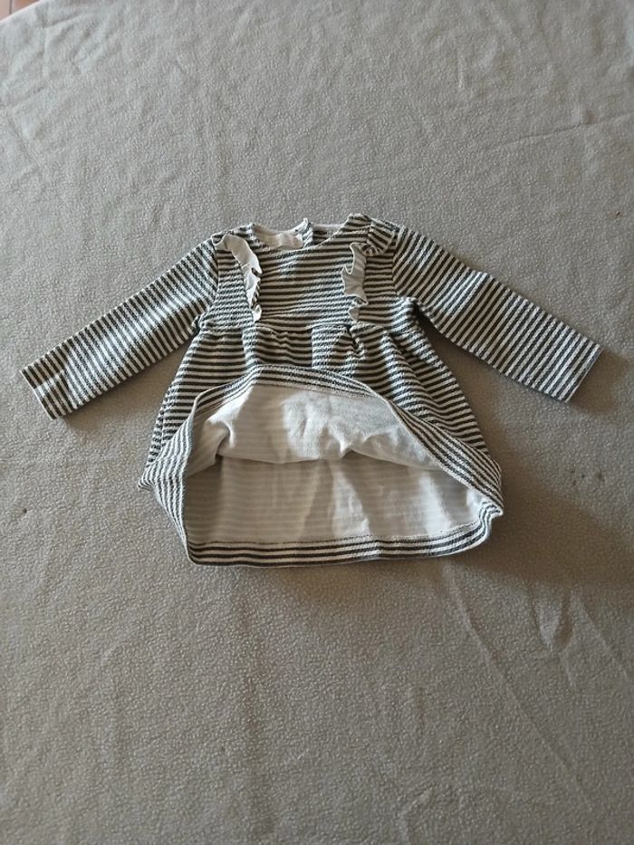 Robe 9 mois - photo numéro 2