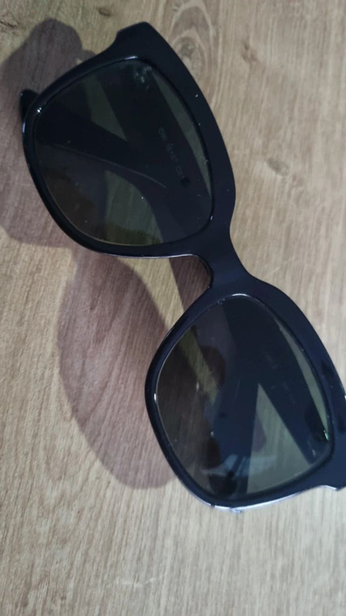 Belle Monture Lunette soleil avec verres vue noire très bon état et sa boîte rangement afflelou - photo numéro 5