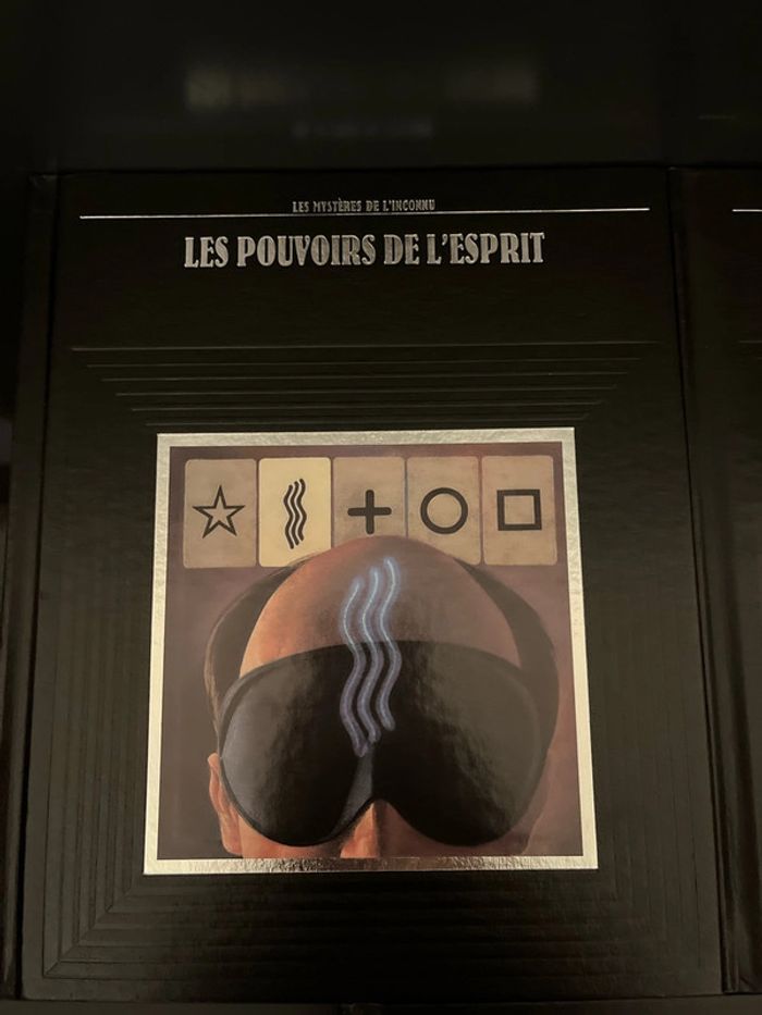 Attention à ne pas mettre entre toutes les mains ! 3 livres sur l ésotérisme - photo numéro 2