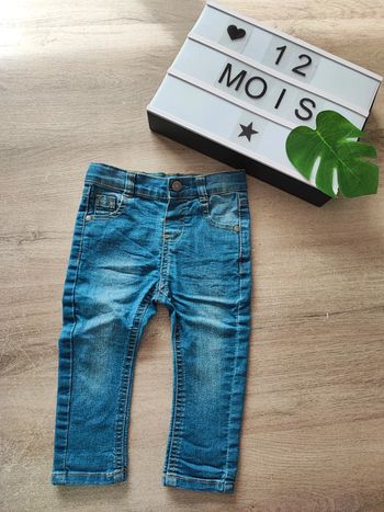 Jean 12 mois