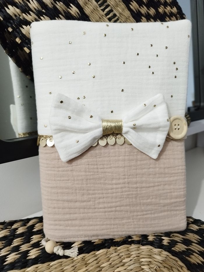 Protège carnet de santé 18€ - photo numéro 3