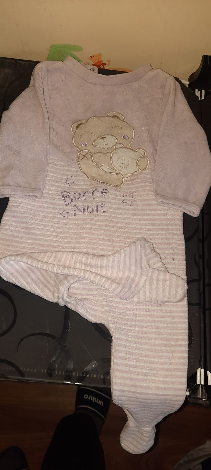Chemise, pull, pyjamas et bodys 6 mois - photo numéro 4