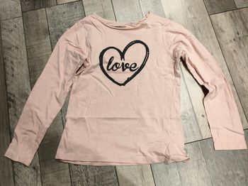 Tee-shirt fille taille 8 ans 